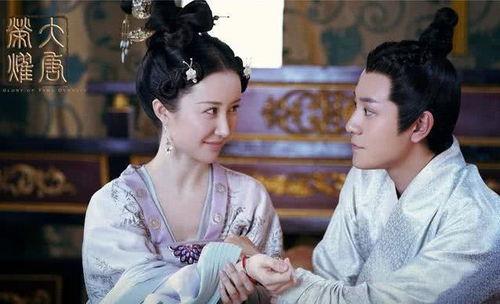 我真没想当皇帝啊(回到古代当昏君),我只想做个悠闲昏君